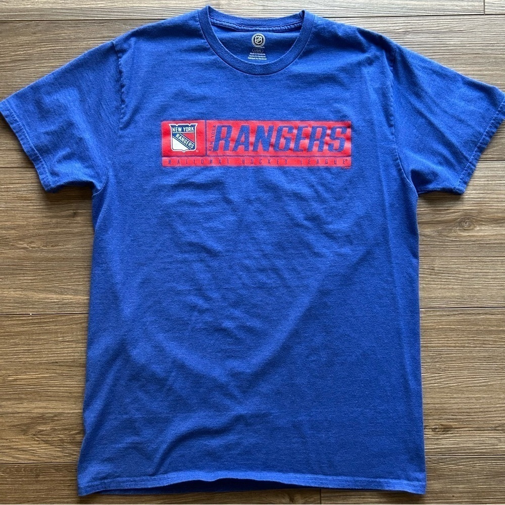 NHL | New York Rangers Retro T-Shirt in Blue and Red (Large) - Picture 2 of 7